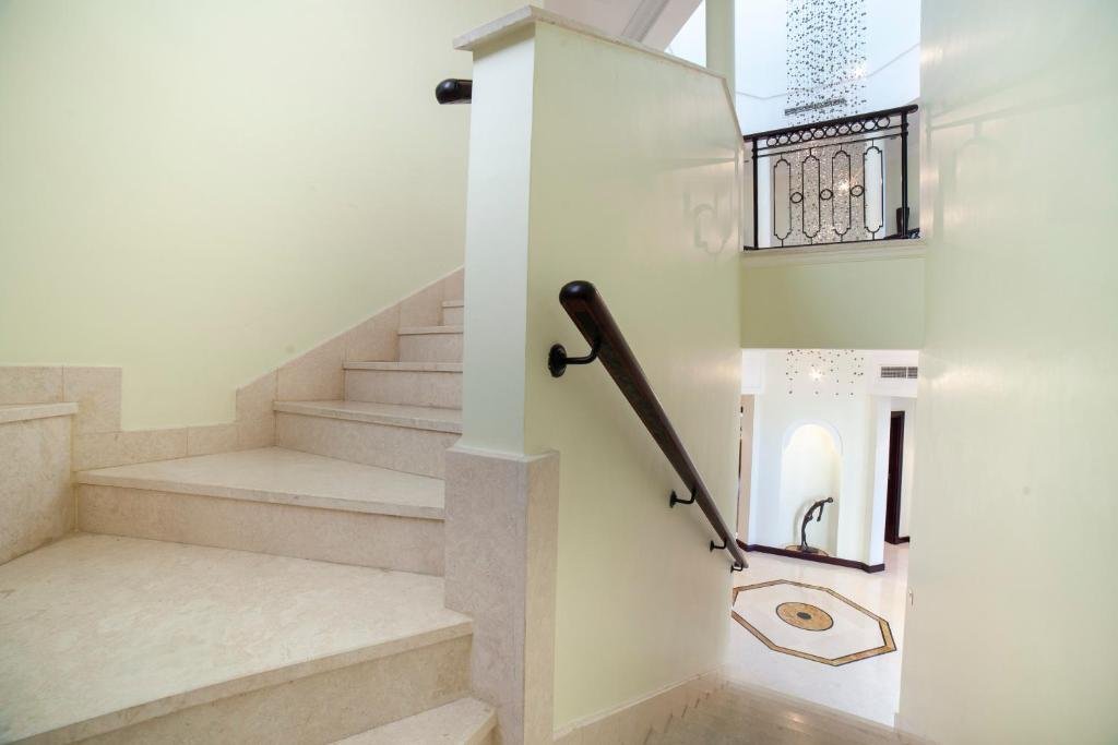 Deluxe 4BR Palm Villa With Private Beach and Pool with Complimentary Golf — фото 3
