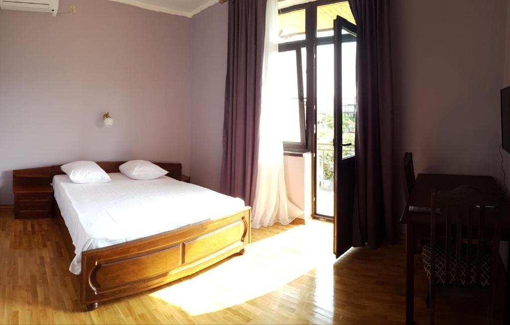 Гагра: Lora Guesthouse