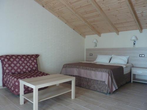 Гагра: Guest house LETTO