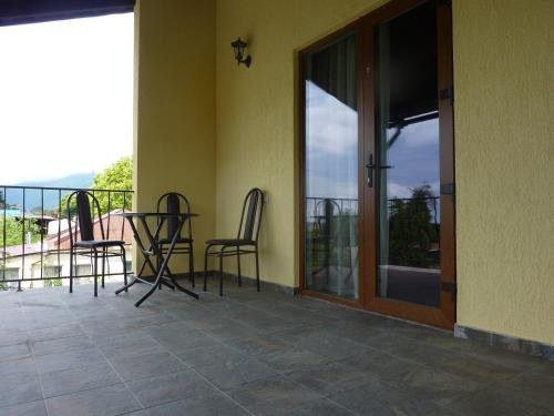 Гагра: Guest house LETTO
