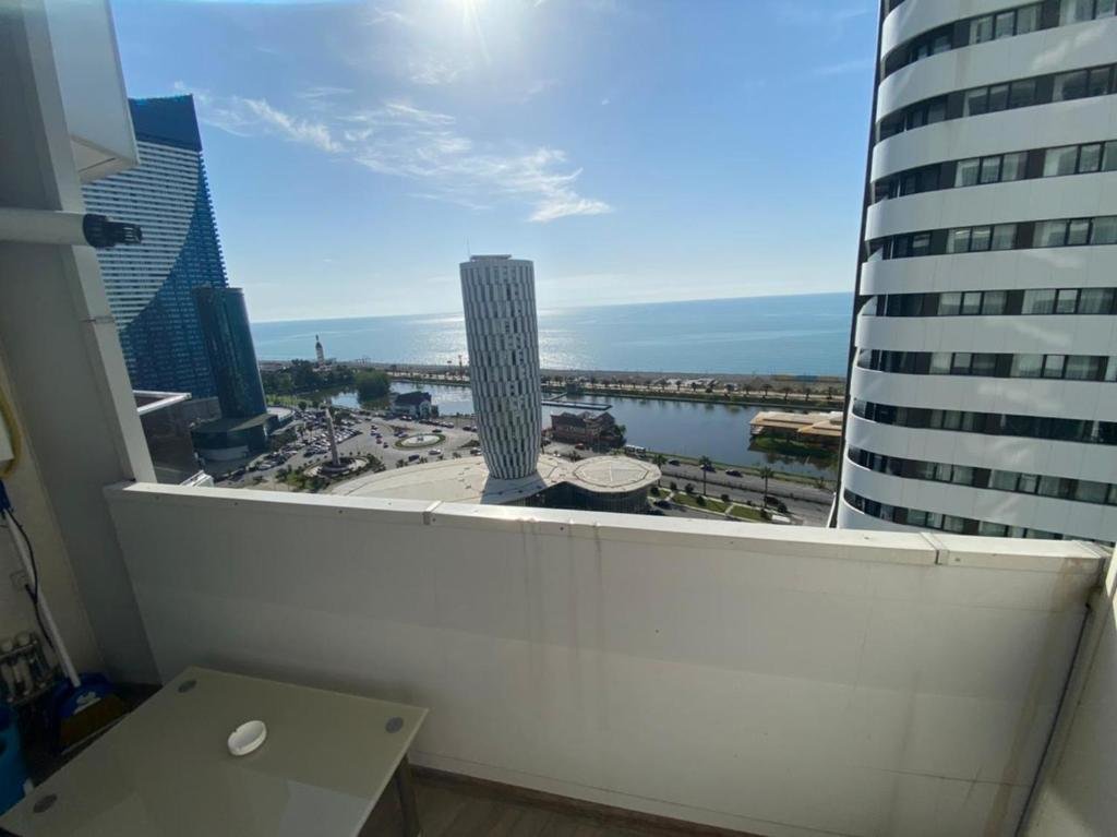 Батуми: Cozy Studio Apartment-Sea View