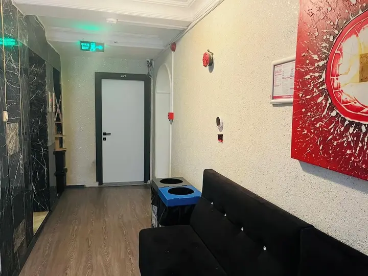 Усак: Hotel Sahlan 1