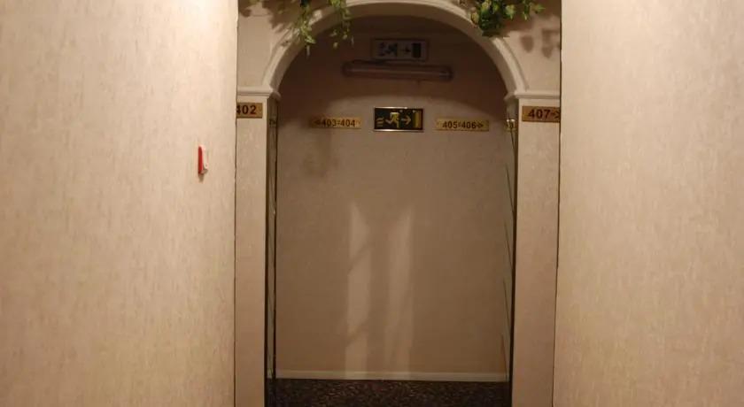Усак: Hotel Sahlan 1