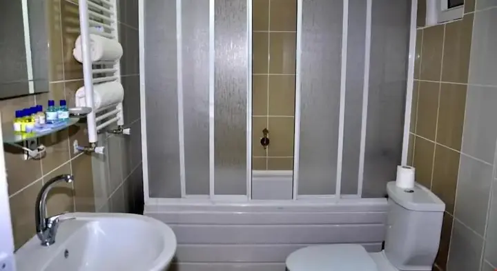 Усак: Hotel Sahlan 1