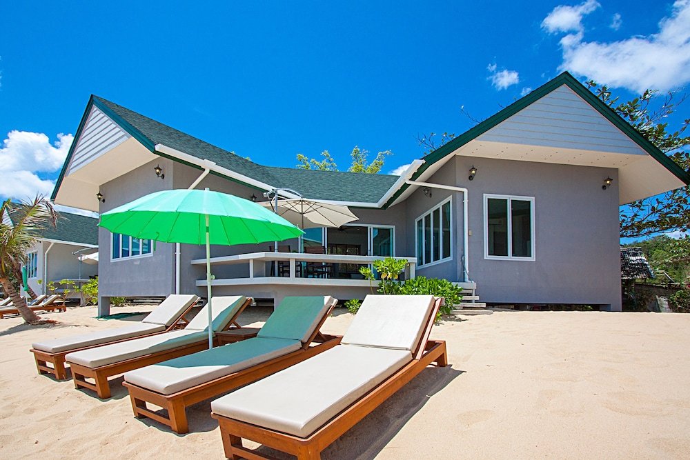 Interstellar Beachfront Villa B — фото 3