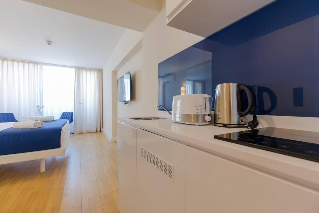 Батуми: Cozy and Stylish Apartment With Sea View In Batumi