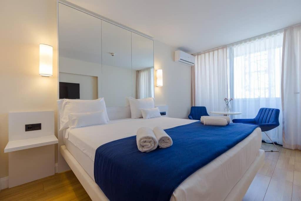 Cozy and Stylish Apartment With Sea View In Batumi — фото 3