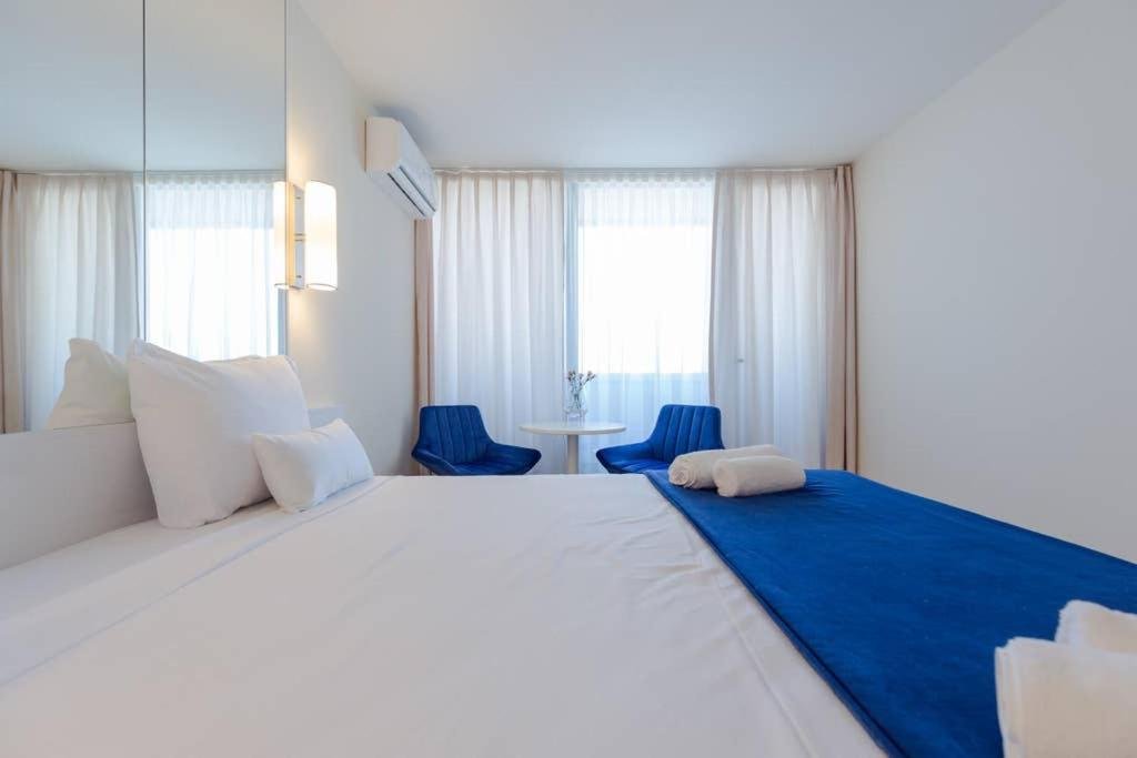 Батуми: Cozy and Stylish Apartment With Sea View In Batumi
