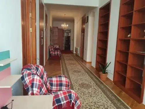 Баку: Apartment on 28 May Street