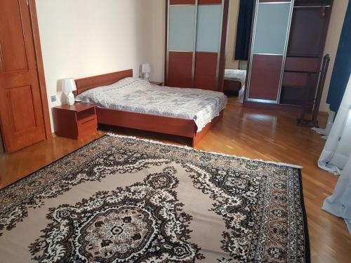 Баку: Apartment on 28 May Street