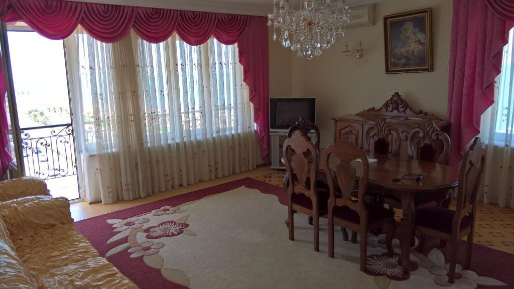 Apartment on Khimshiashvili 41 — фото 1