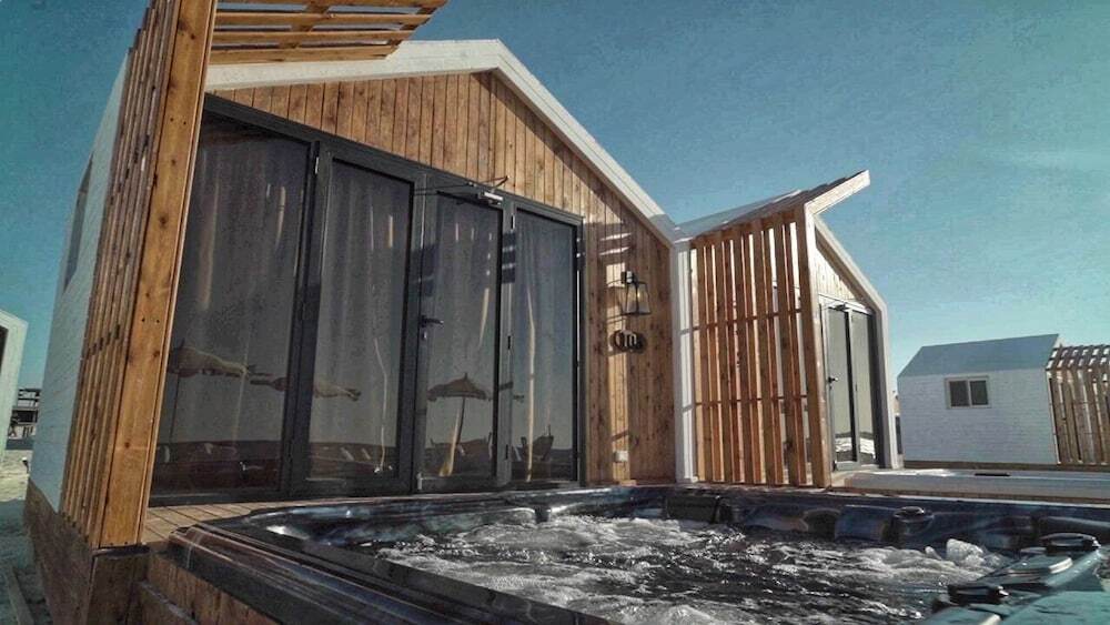 Мерса-Матрух: Nirvana Wellness Huts - White bay