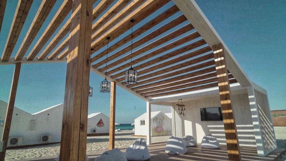 Мерса-Матрух: Nirvana Wellness Huts - White bay