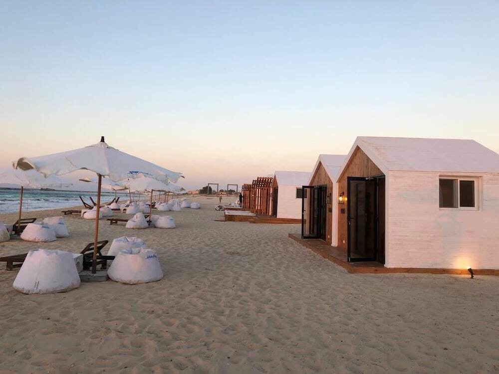 Мерса-Матрух: Nirvana Wellness Huts - White bay