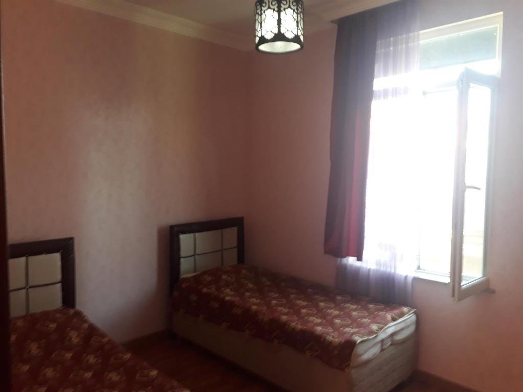 Батуми: Guest House Badri