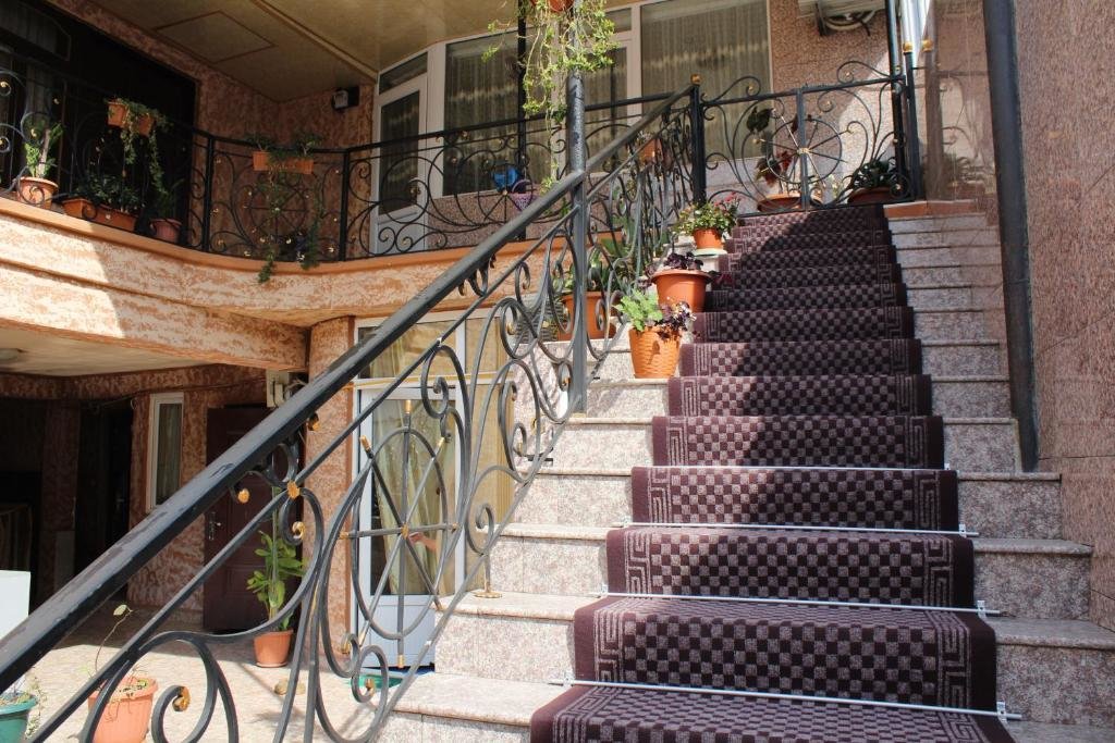 Батуми: Guest House Annamaria