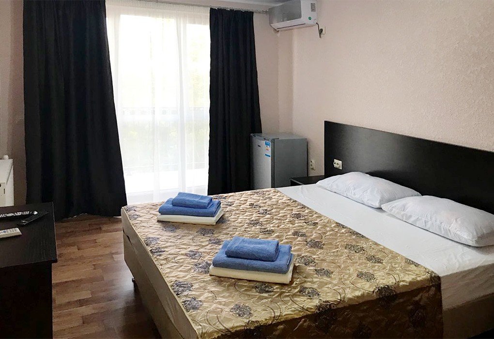 Гечрипш: Tristan Hotel