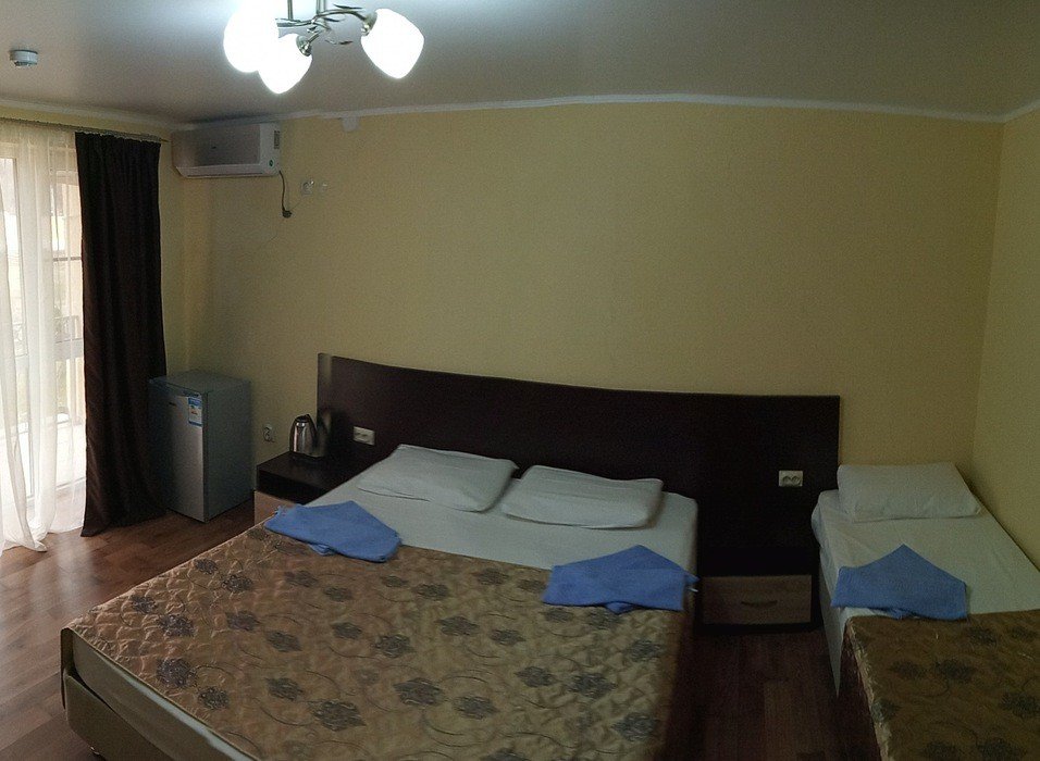 Гечрипш: Tristan Hotel