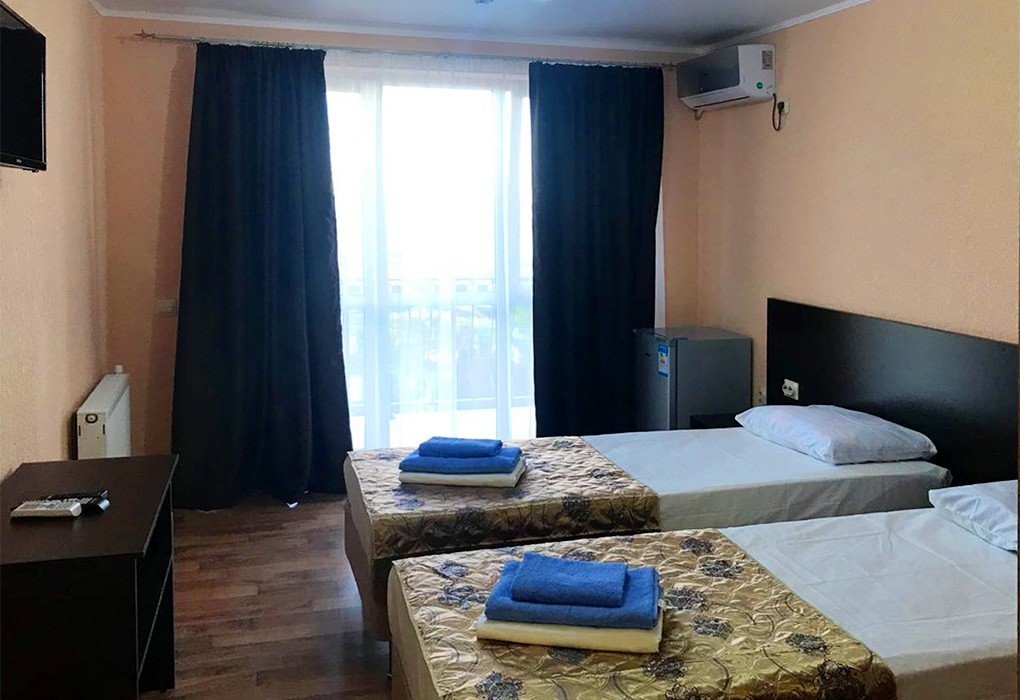 Гечрипш: Tristan Hotel