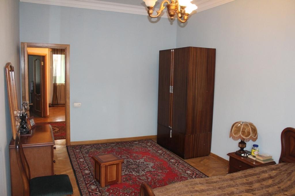 Ереван: Hugy House