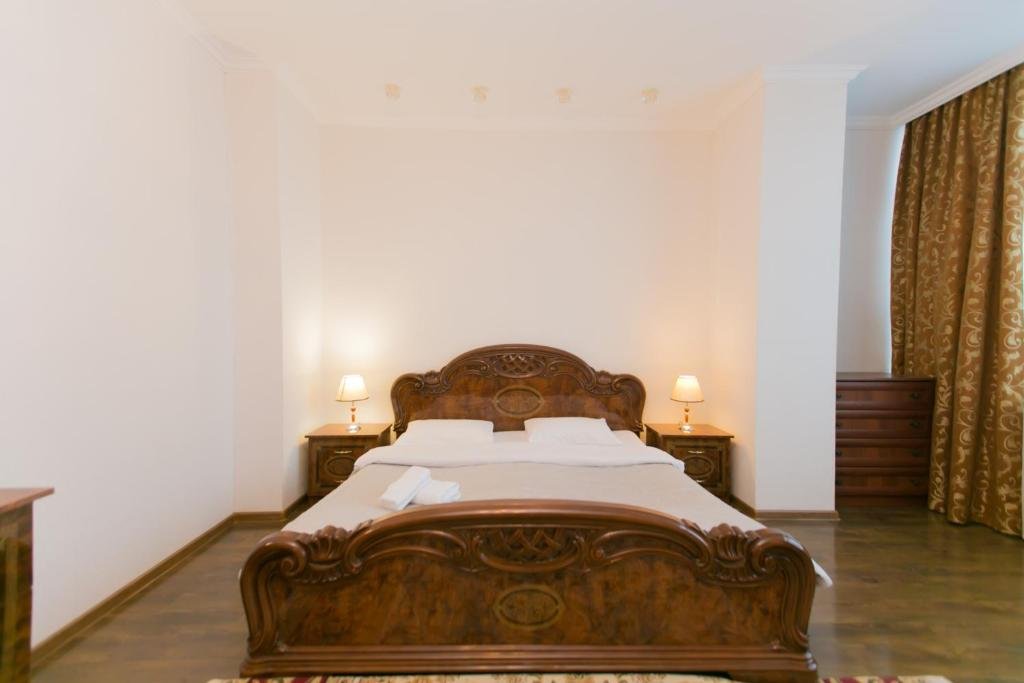 Астана: Diplomat Apartment on Sarayshyq st 34