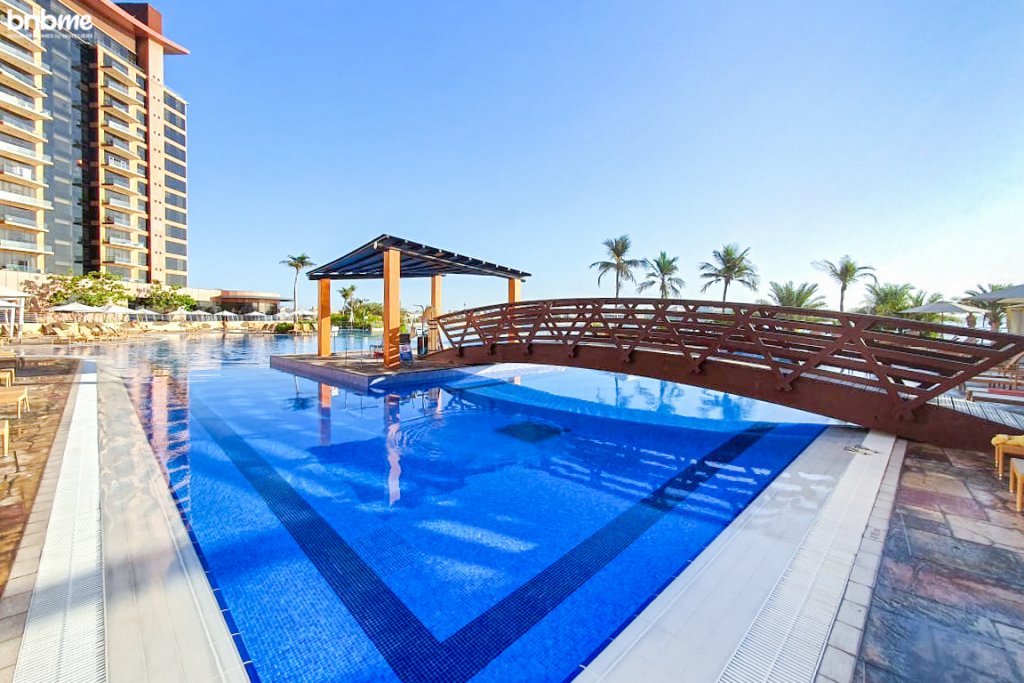 Дубай: Апартаменты bnbmehomes | PVT BBQ Patio @ Luxury Andaaz Resort-G05