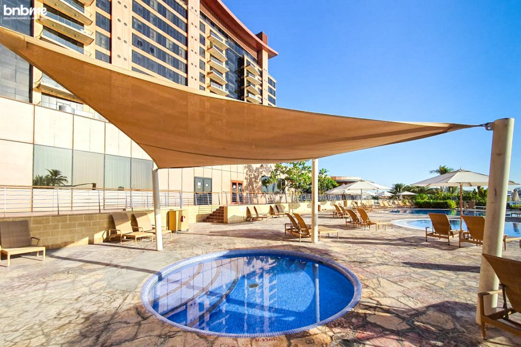 Дубай: Апартаменты bnbmehomes | PVT BBQ Patio @ Luxury Andaaz Resort-G05
