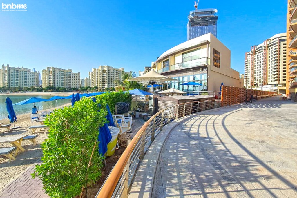 Дубай: Апартаменты bnbmehomes | PVT BBQ Patio @ Luxury Andaaz Resort-G05
