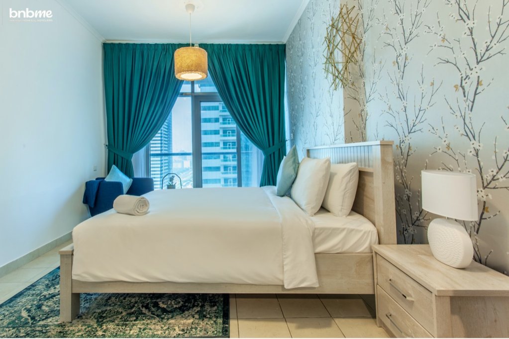 Дубай: Апартаменты bnbmehomes | Lux Sky Scraper in the Heart f Marina-2201