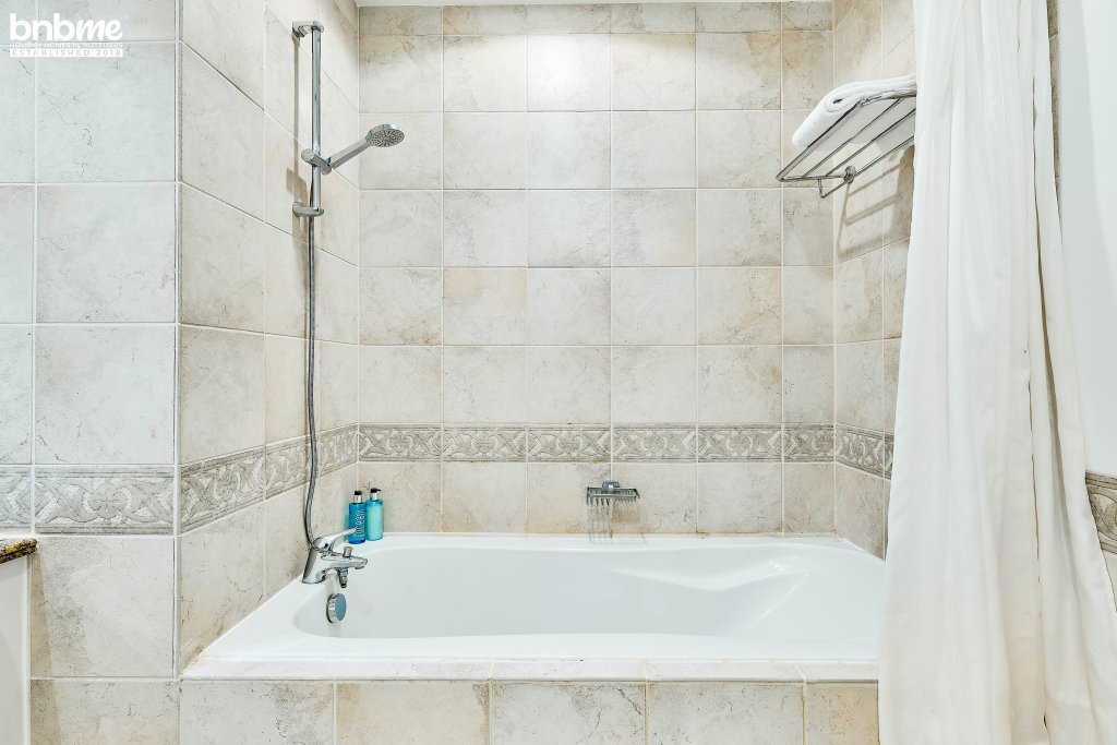 Дубай: Апартаменты bnbmehomes | Marvellous Marina Gem nr Ain Dubai - G05