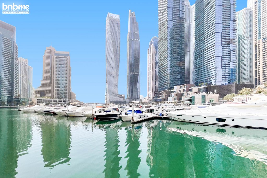 Дубай: Апартаменты bnbmehomes | Marvellous Marina Gem nr Ain Dubai - G05