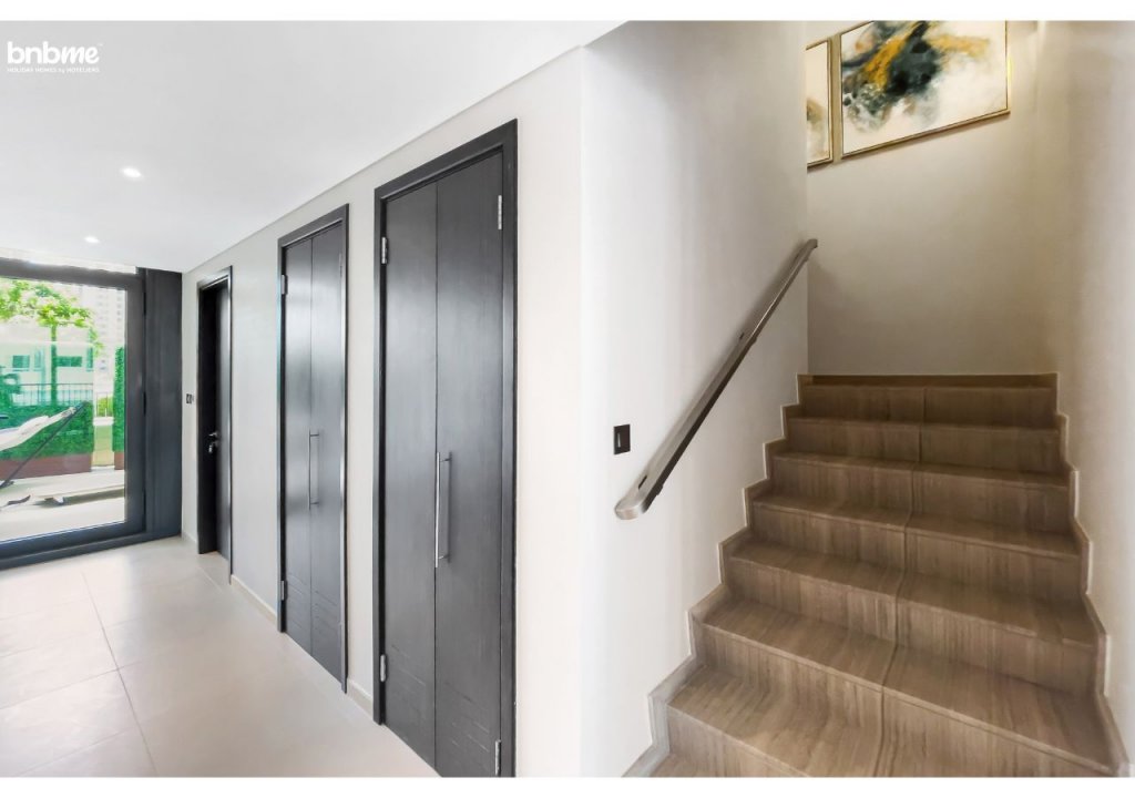 Дубай: Апартаменты Duplex w/ large outdoors patio on Pool level@BurjK-209