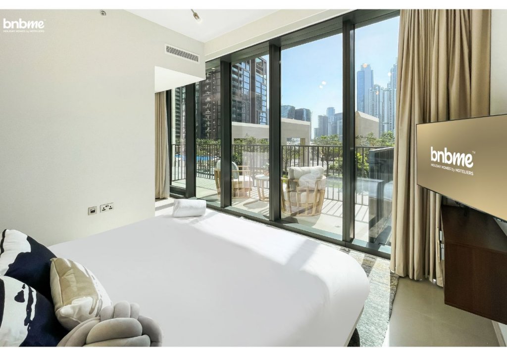 Дубай: Апартаменты Duplex w/ large outdoors patio on Pool level@BurjK-209