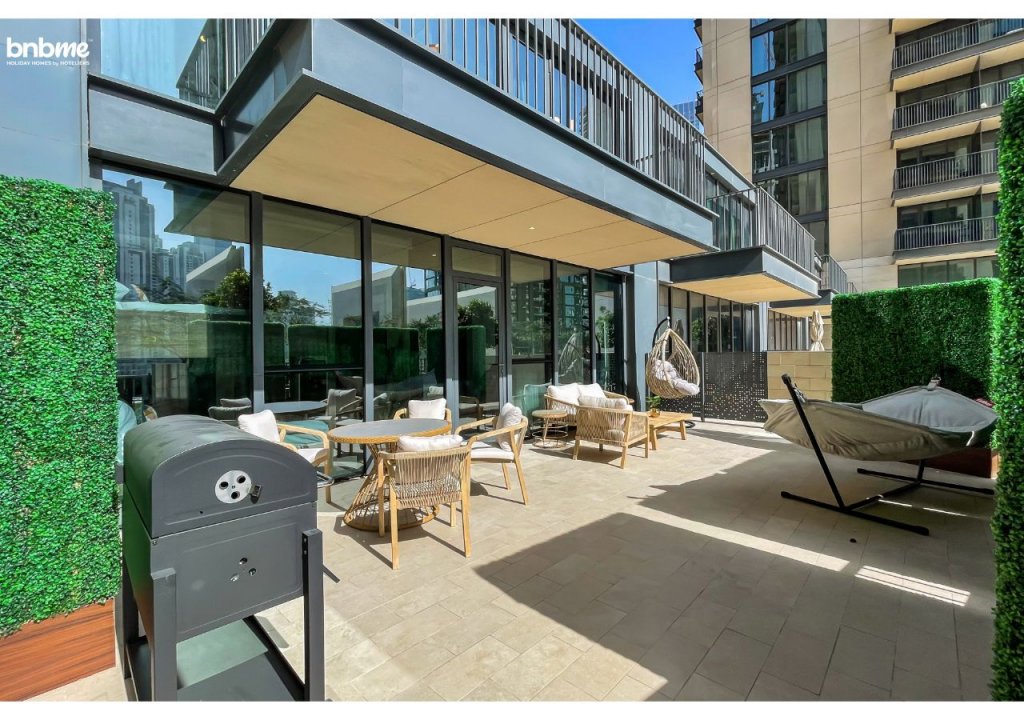 Дубай: Апартаменты Duplex w/ large outdoors patio on Pool level@BurjK-209