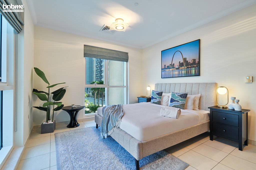 Дубай: Апартаменты bnbmehomes | Great Value 1 BR over looking Canal-303