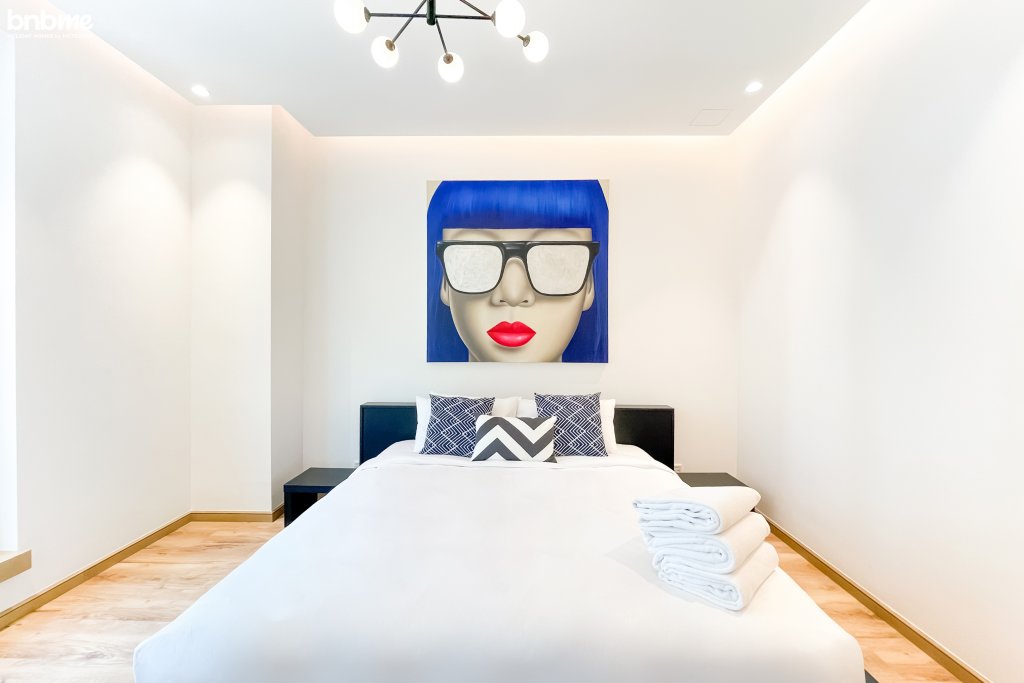 Дубай: Апартаменты Upscale Modern Designer Interiors with Marina View-1902