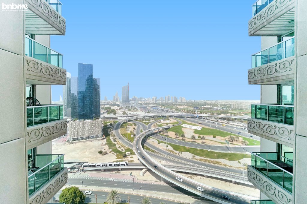 Дубай: Апартаменты Upscale Modern Designer Interiors with Marina View-1902