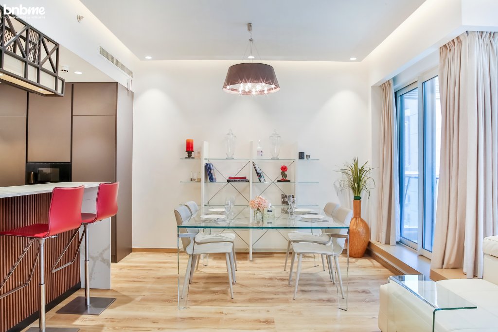 Дубай: Апартаменты Upscale Modern Designer Interiors with Marina View-1902