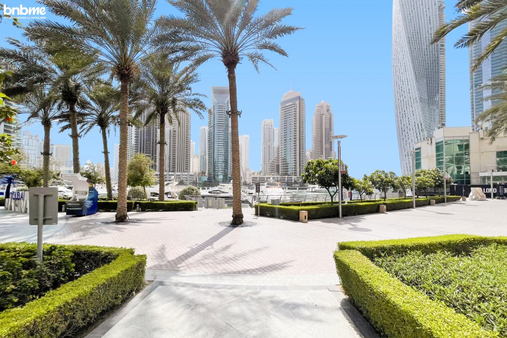 Дубай: Апартаменты Upscale Modern Designer Interiors with Marina View-1902