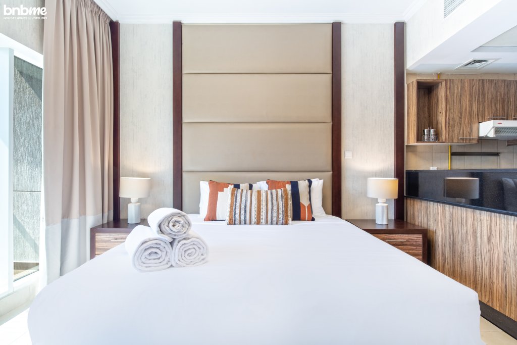 Дубай: Апартаменты bnbmehomes | Spacious Studio in Downtown nr Burj-1703