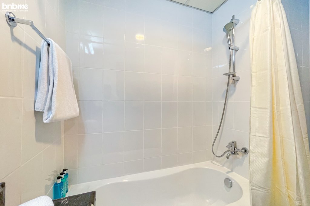 Дубай: Апартаменты bnbmehomes | Spacious Studio in Downtown nr Burj-1703