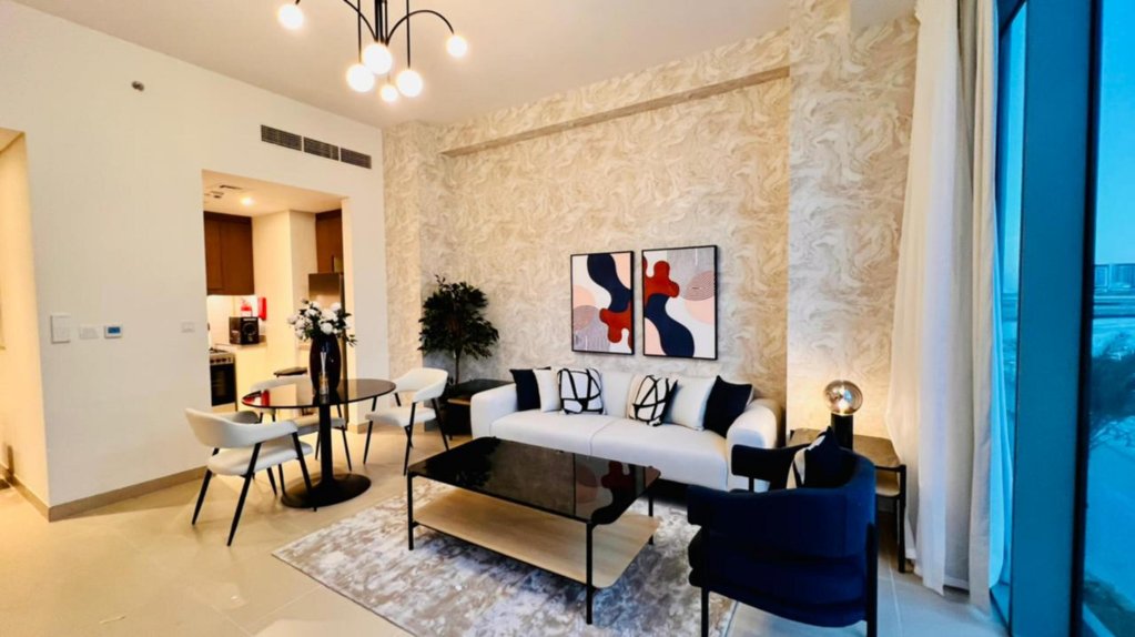 Дубай: Luxury beach front apartment with balcony Dubai Marina