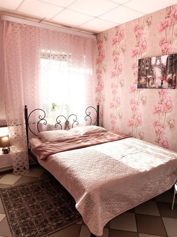 Городец: Guest rooms on Gorky Street
