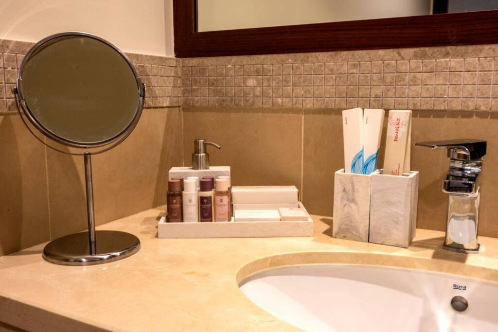 Дубай: First Class 1br with Dubai Skyline View