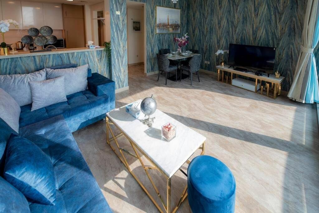 Дубай: First Class 1br with Dubai Skyline View