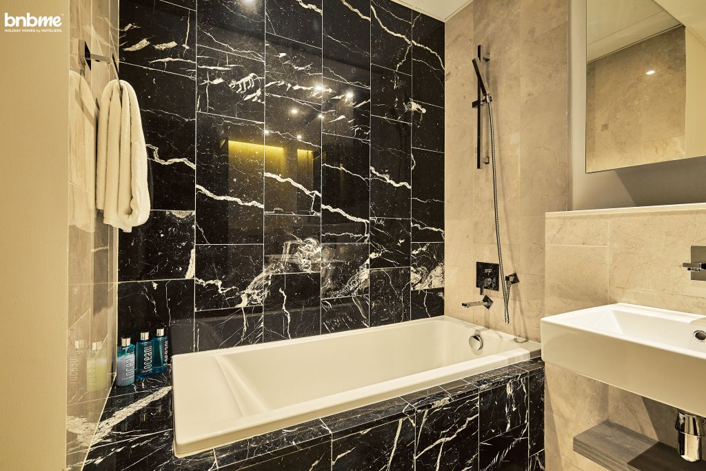 Дубай: Апартаменты bnbmehomes | Lux Beachfront Getaway on Palm-20412