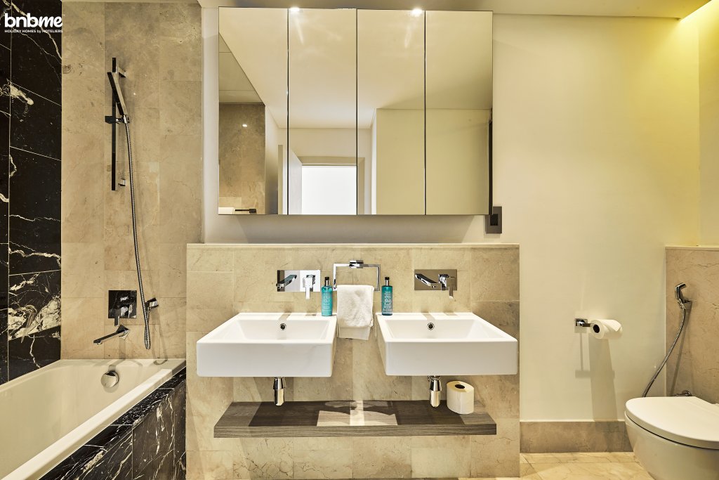 Дубай: Апартаменты bnbmehomes | Lux Beachfront Getaway on Palm-20412