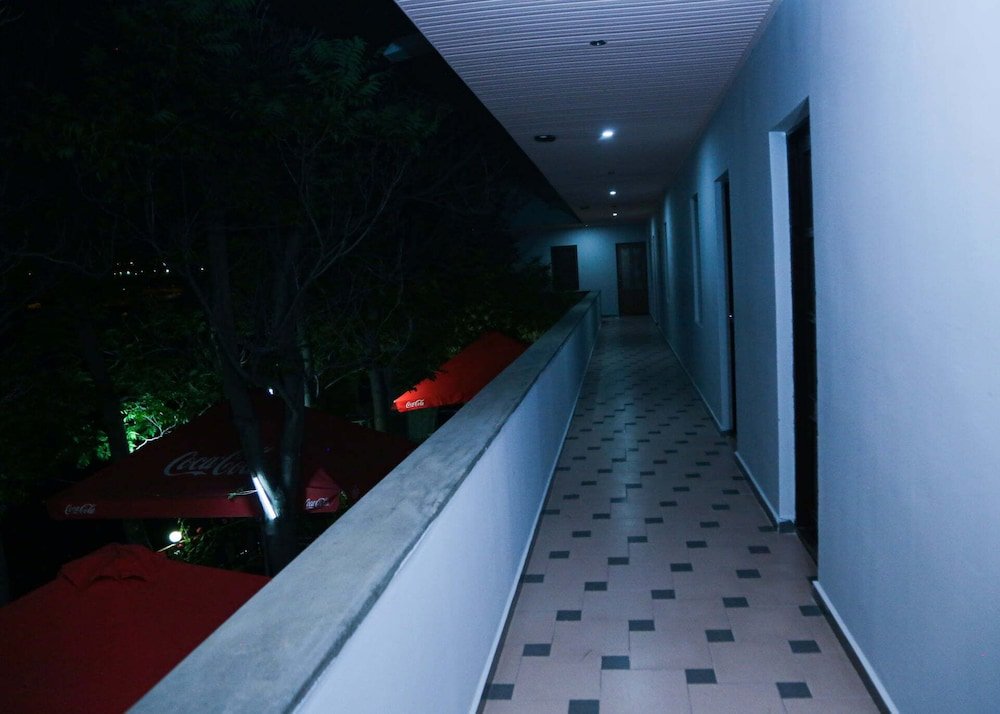 Ереван: Marco Polo Hotel at Yerevan Lake