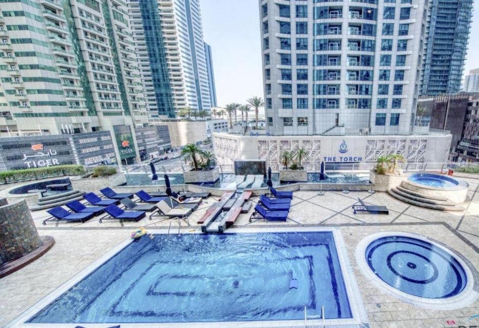 Дубай: skynest holiday homes princess tower 68th floor 1 bedroom apartment