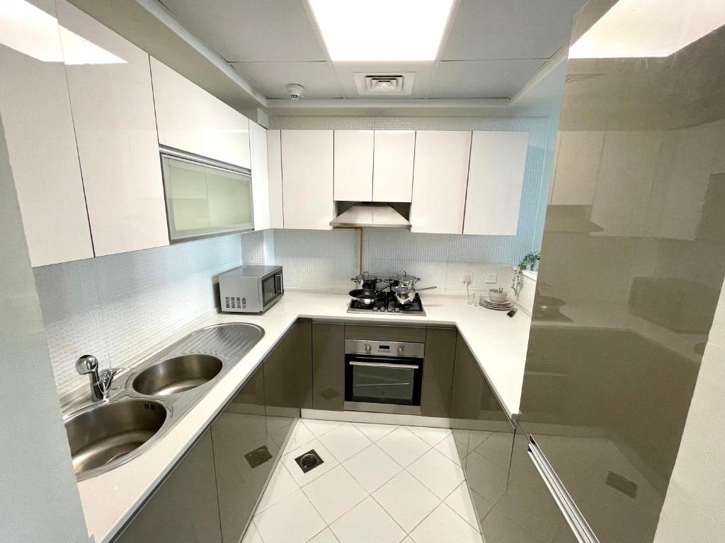 Дубай: Park View & Spacious One Bedroom Apartment